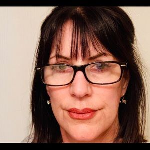 Meet your Posher, Claire